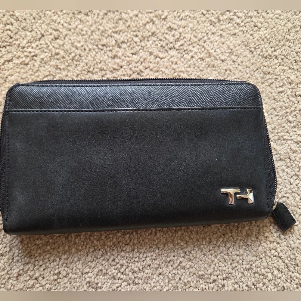 Black Leather Wallet with Logo Accent - Picture 1 of 3